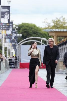 premieresanseb-250.jpg