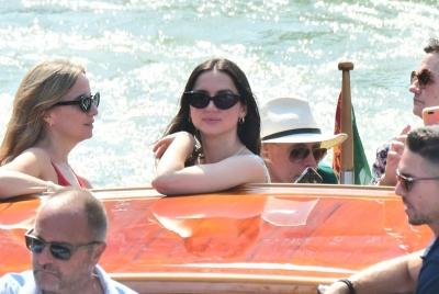 DA-arrivingvenice-050.jpg