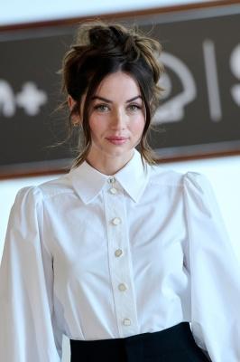 DA-sansebphotocall-085.jpg