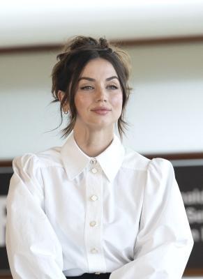 DA-sansebphotocall-282.jpg