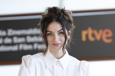 DA-sansebphotocall-313.jpg