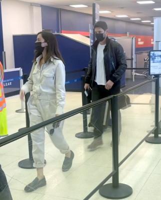 DA-0409airportny-005.jpg