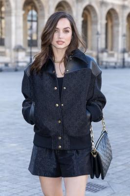 outsidelvfashionshow-018.jpg